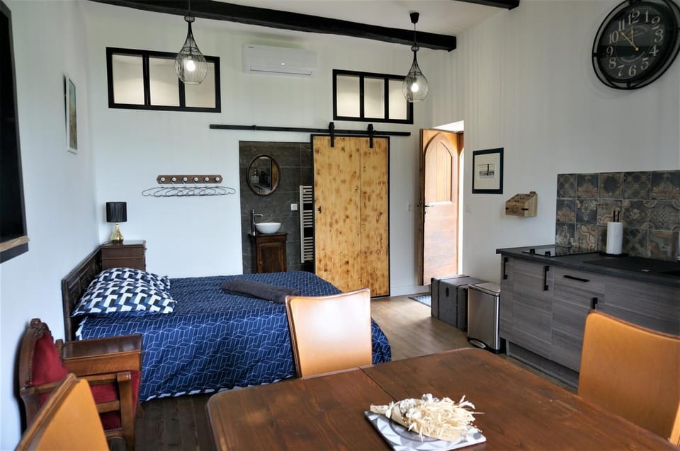 gîte du tourneur studio au cœur de saint cirq Apartment in Occitanie