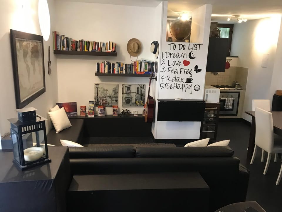 Communal lounge/ TV room