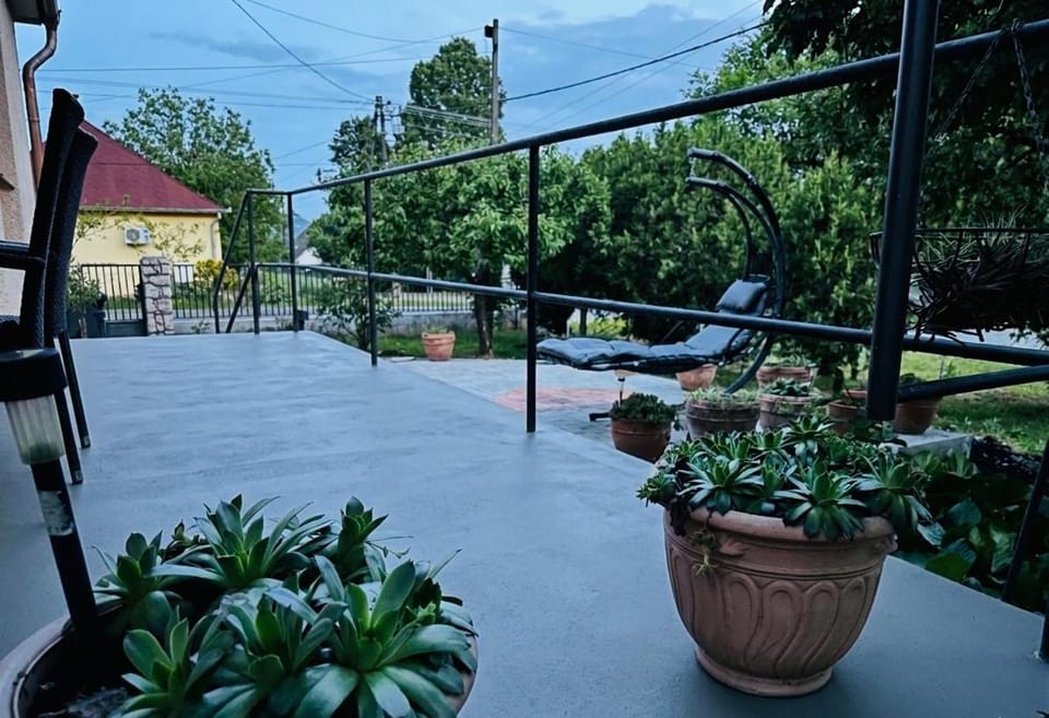 Natural landscape, Balcony/Terrace