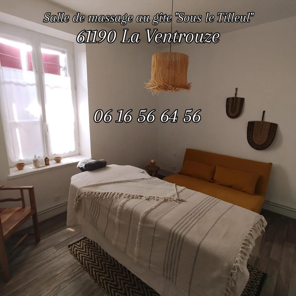 Massage, Photo of the whole room, Text overlay