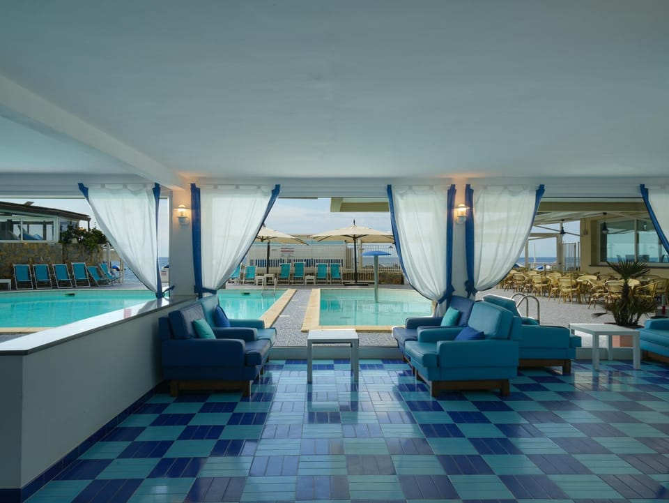 Lounge or bar