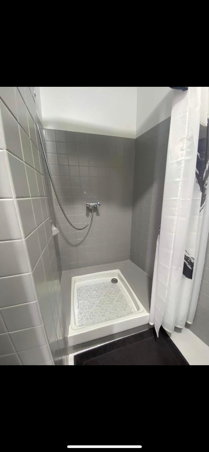 Le 35 Liberté-Spacieux appartement avec balcon et local vélos-Centre Commercial Polygone Béziers Apartment in Béziers