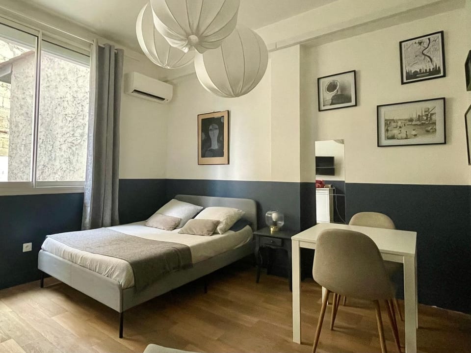 Photo of the whole room, Seating area, Bedroom, air conditioner