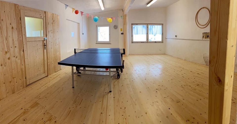 Table tennis