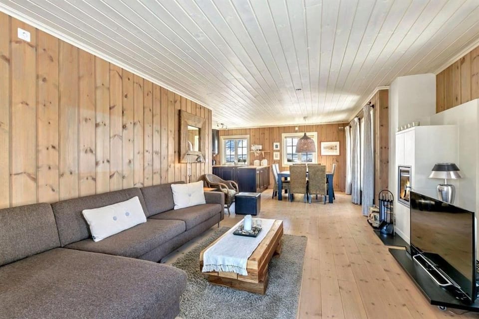 Gaustablikk hytta ski-in ski-out House in Viken, Norway