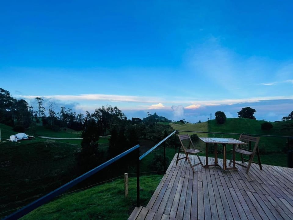 Stellarium Glamping Luxury tent in Caldas, Colombia