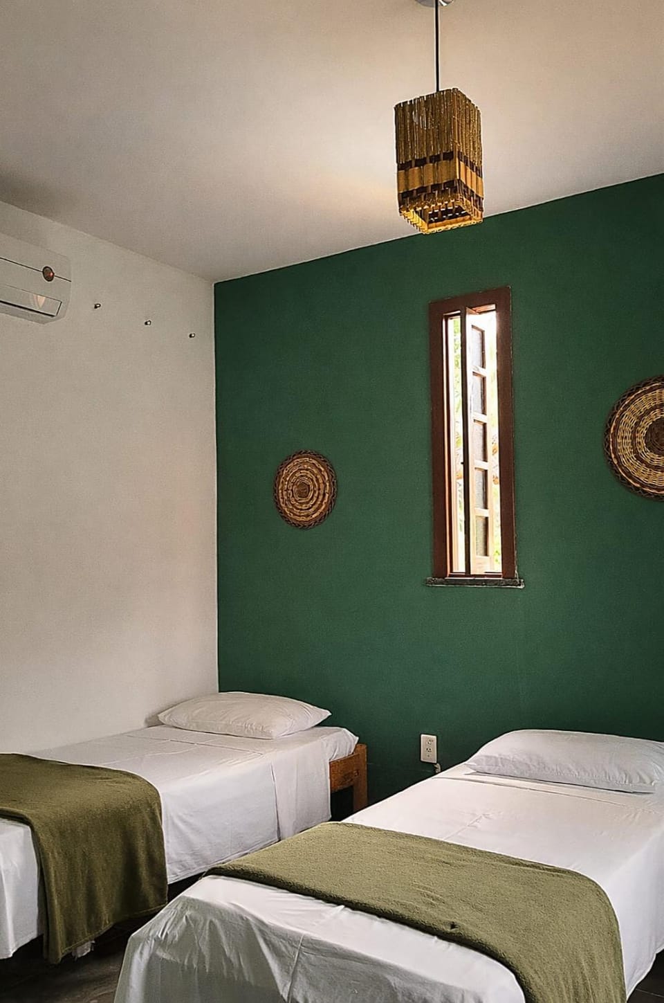 Bed, Photo of the whole room, Bedroom, air conditioner