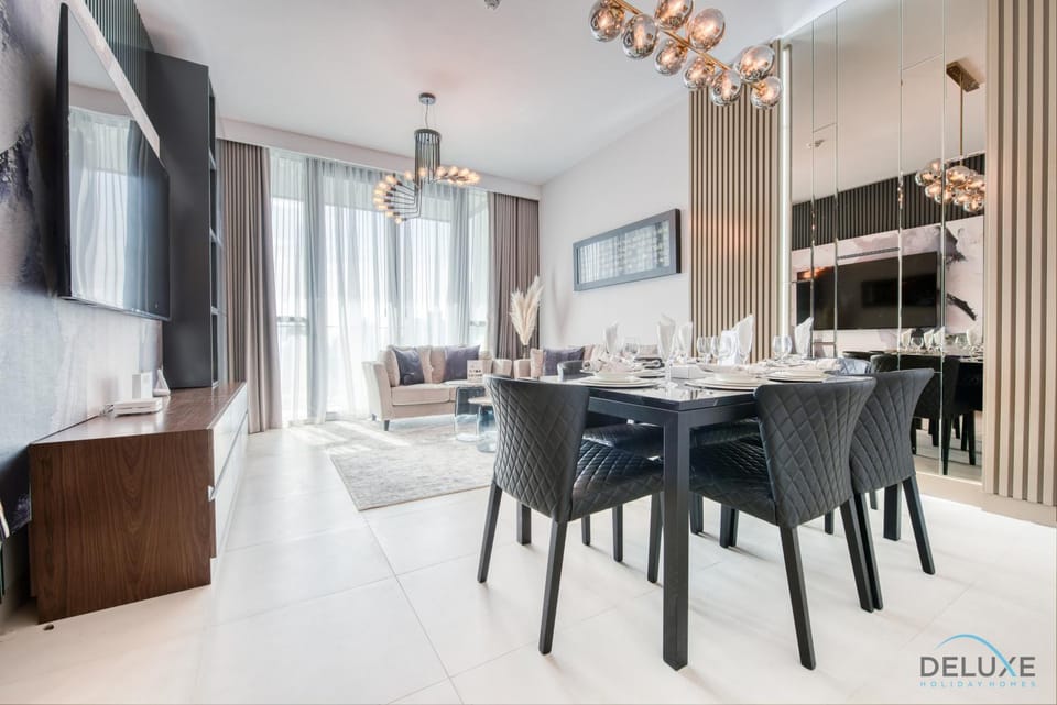 TV and multimedia, Living room, Dining area