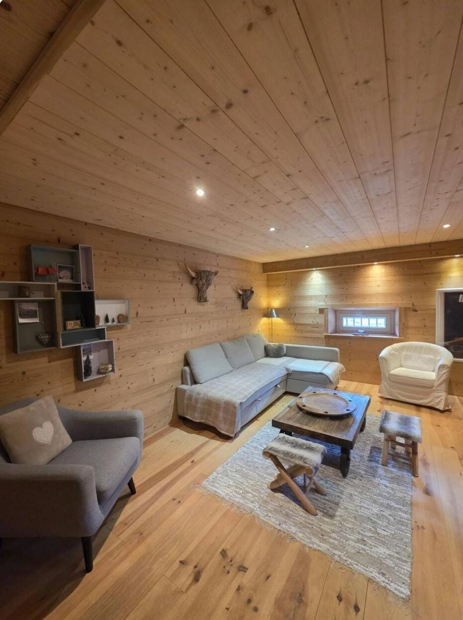 Appartement au rez de jardin d'une villa Mexicaine Apartment in Barcelonnette