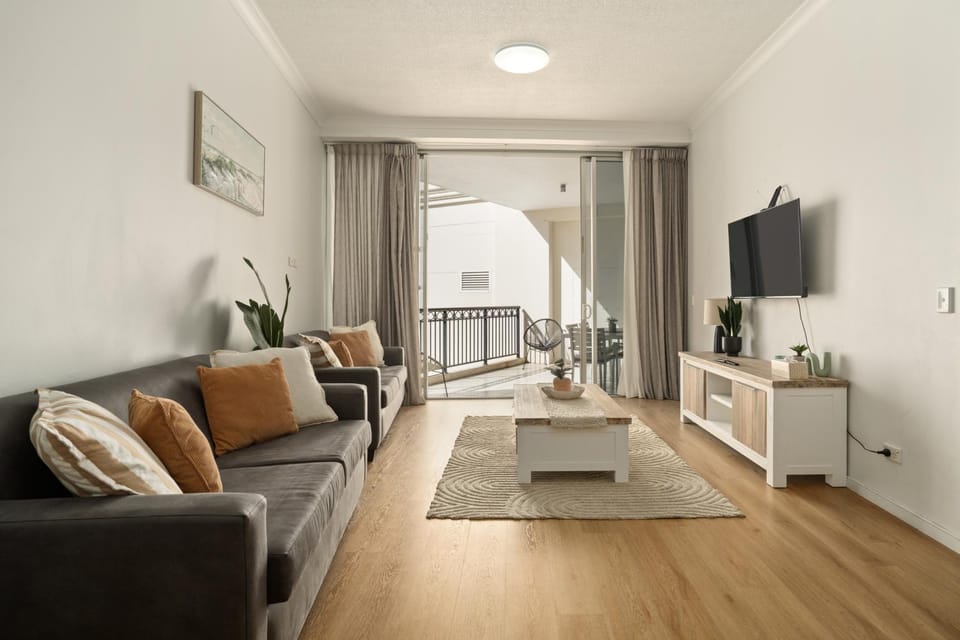 TV and multimedia, Balcony/Terrace, Living room