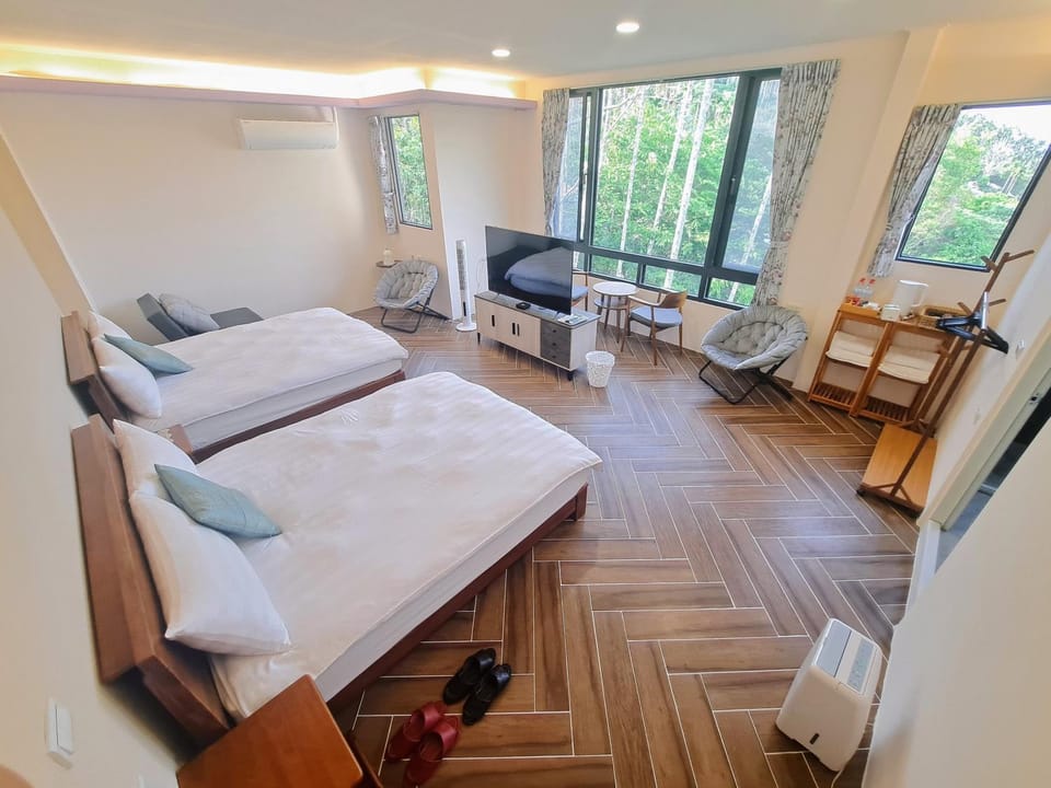 Bed, Bedroom, air conditioner