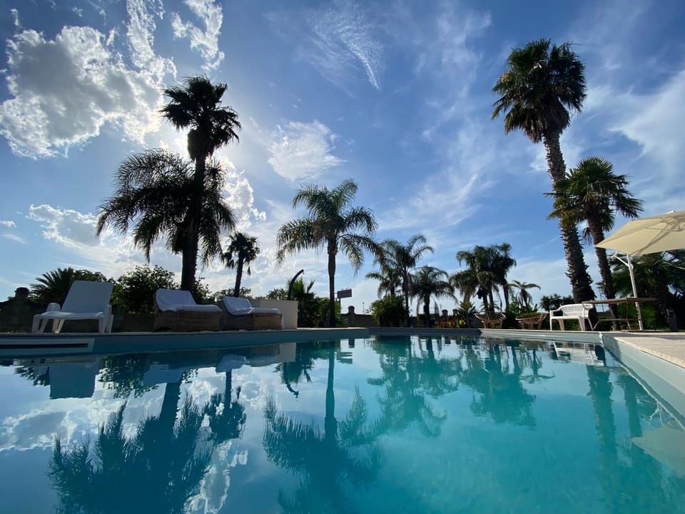 Swimming pool, Swimming pool