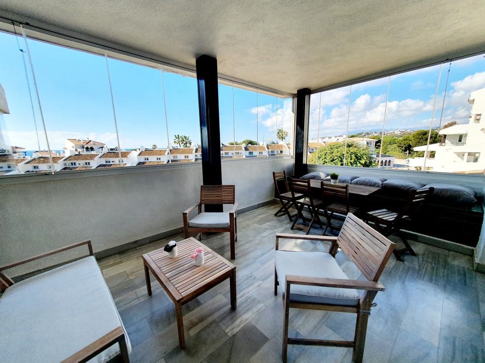 Cozy Apartment on the Beach Apartment in Sitio de Calahonda