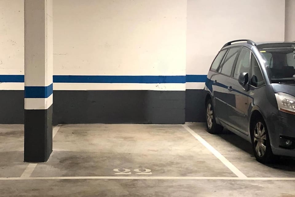 Piso Reformado a 2 Min del Casco Viejo Con Garaje Gratis Apartment in Bilbao