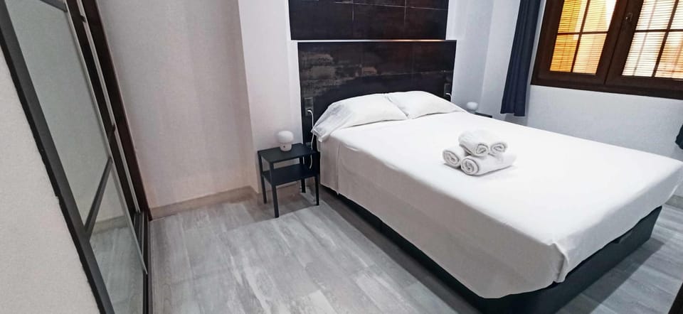 Bed, Photo of the whole room