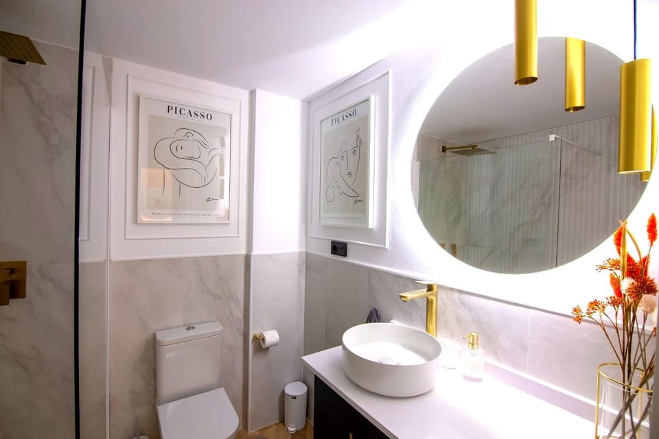 Shower, Bathroom