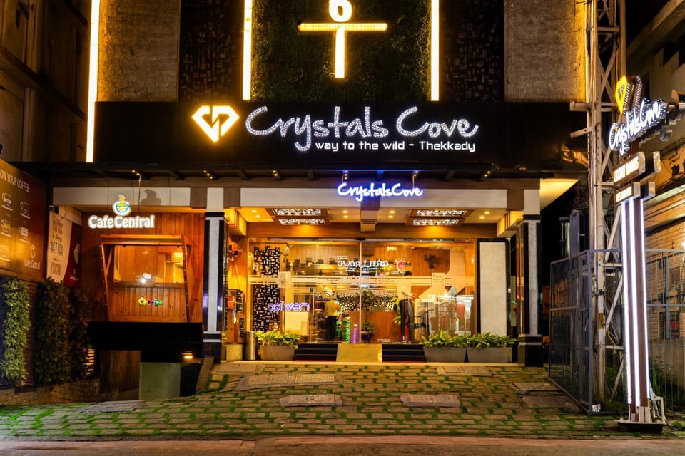 Facade/entrance