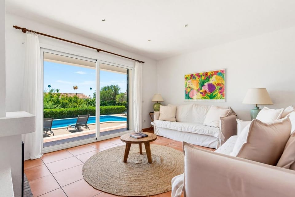 Living room, Swimming pool