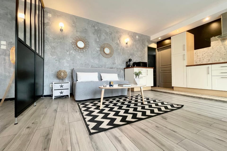 #F7 The contemporary 6 sleeps Wifi tramway Apartment in Grenoble