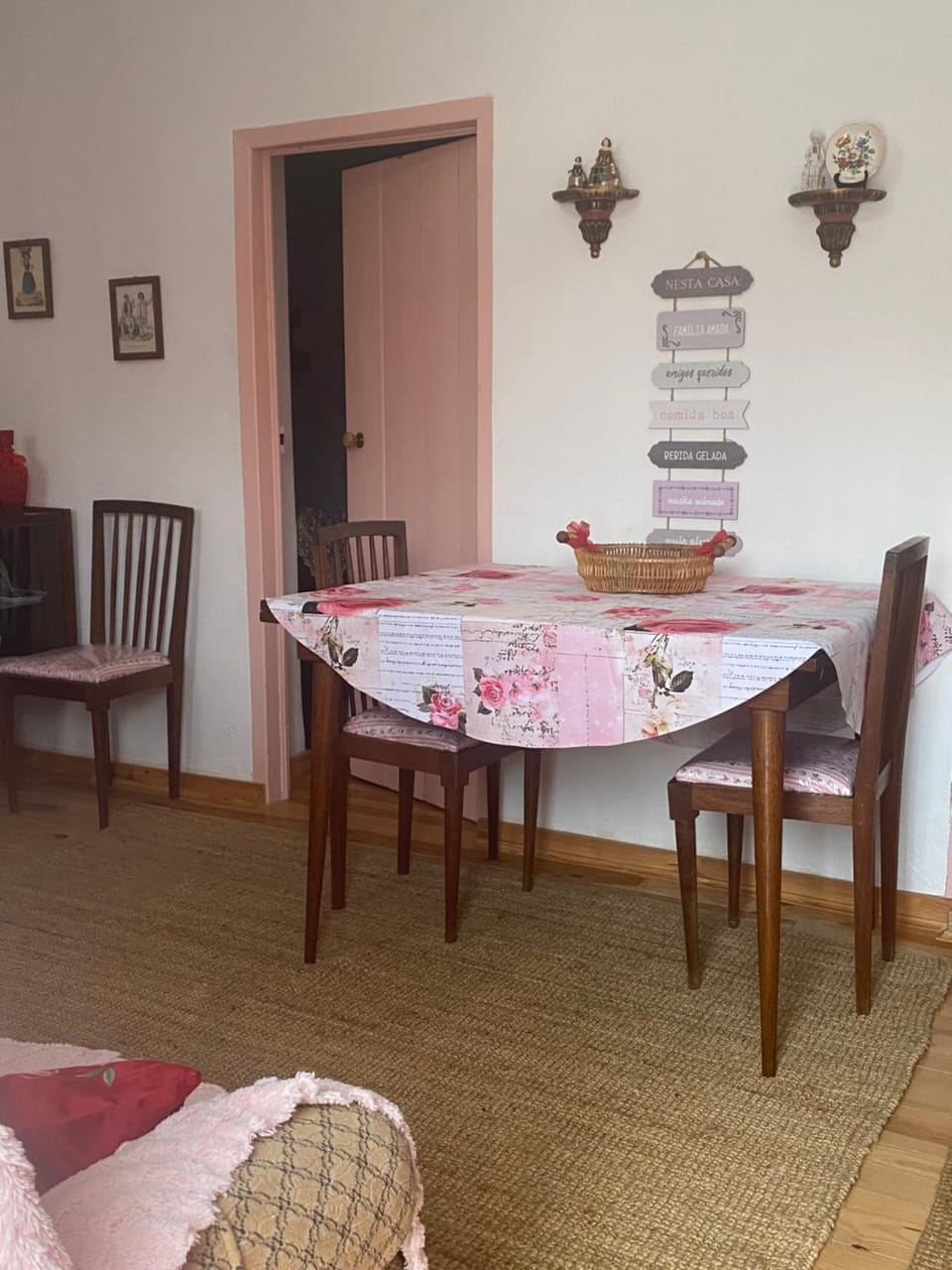 Casal dos Carpinteiros - Carpenters Couple House in Lisbon District
