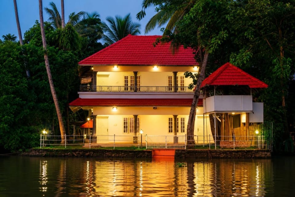 Property building, Natural landscape, Lake view, River view