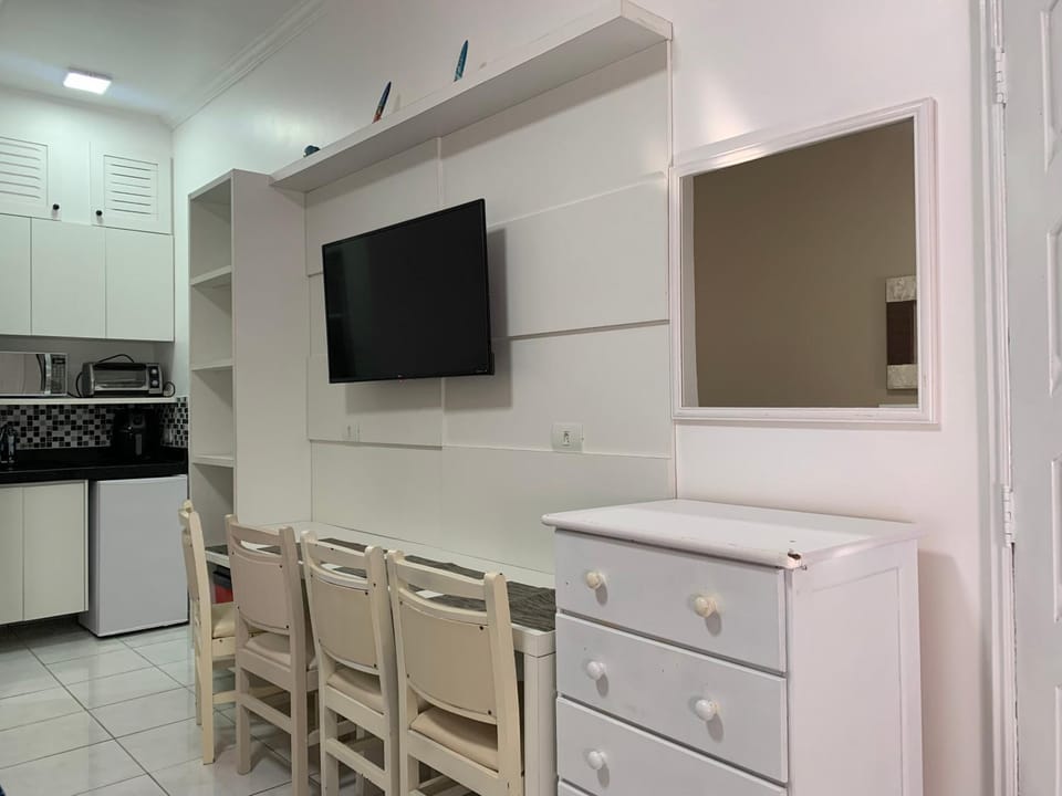 TV and multimedia, Kitchen or kitchenette, Dining area
