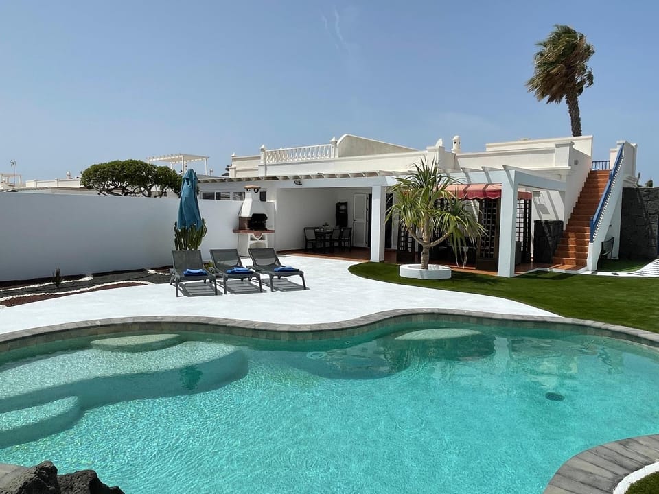 Balcony/Terrace, Swimming pool