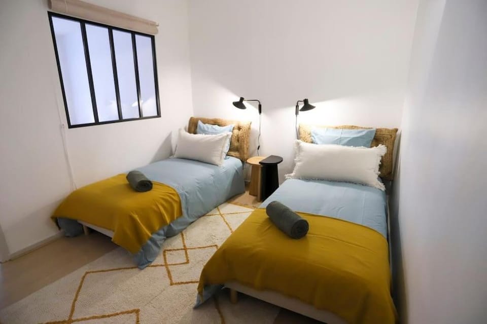 Le Thiou 3 étoiles - Charmant & Authentique, Au Cœur de la Vieille Ville, Billard, 6 personnes Apartment in Annecy