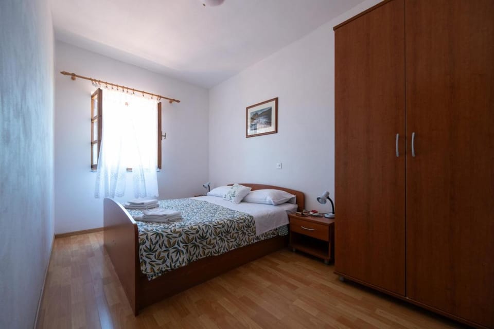 Holiday apartment in Privlaka with sea view, balcony, air conditioning, WiFi 3598-3 Apartment in Zadar County