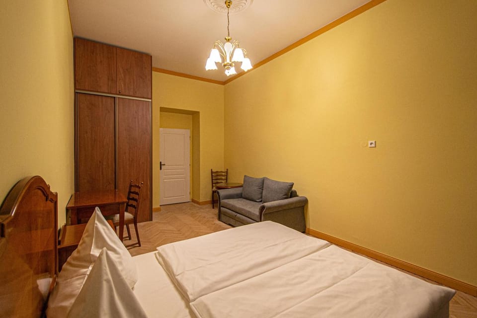Living room, Photo of the whole room, Seating area