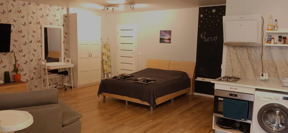 Bed, Living room, oven, washing machine