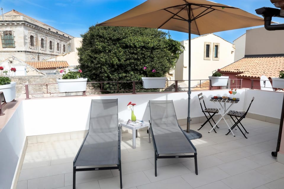 Patio, View (from property/room), Balcony/Terrace, sunbed