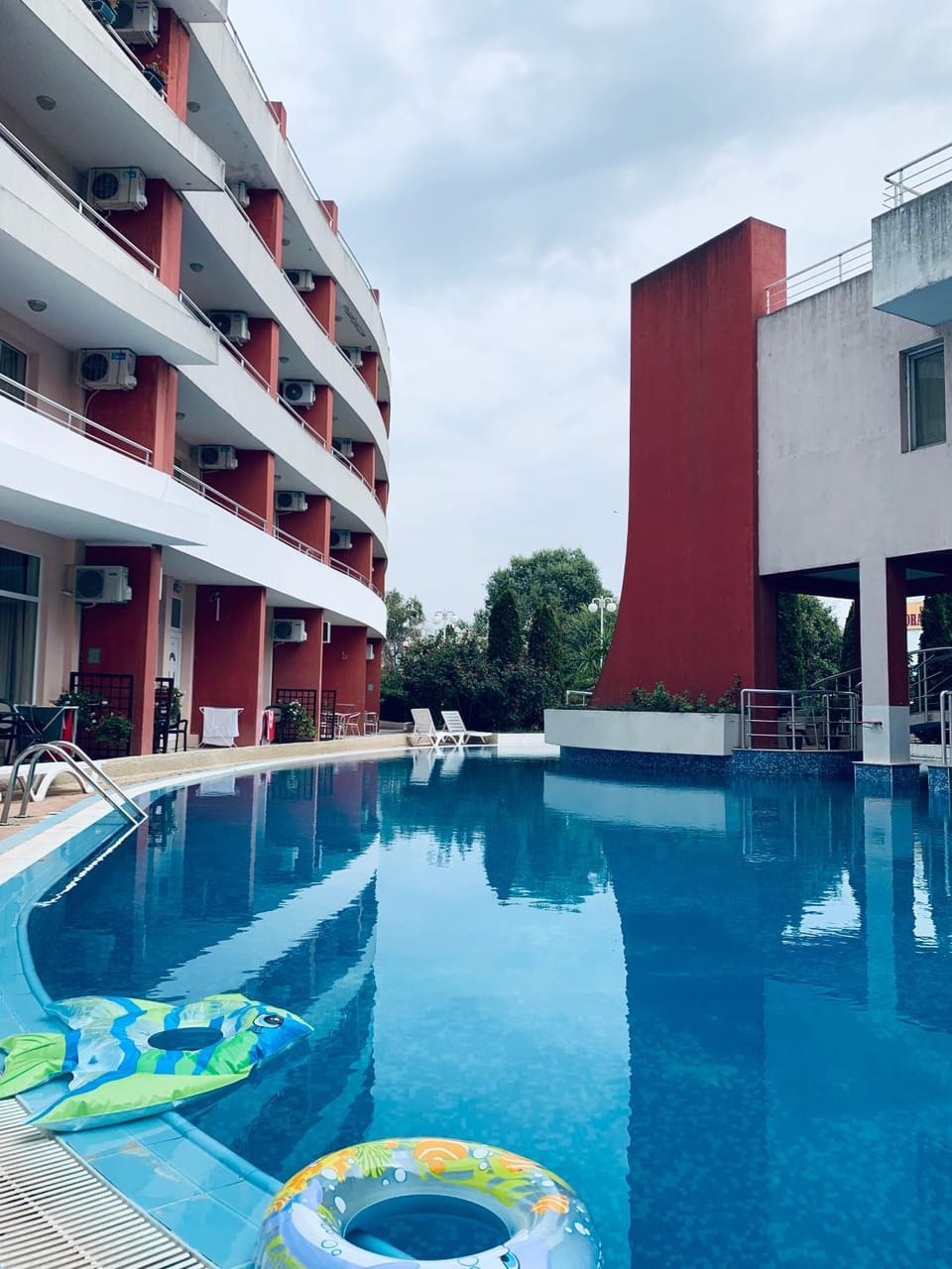 Property building, Pool view, Swimming pool, sunbed