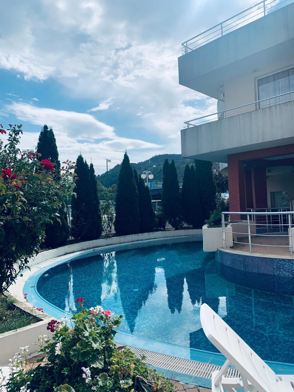 Swimming pool