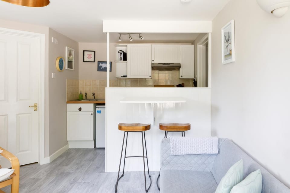 The Annex, Truffles, West Wittering Apartment in West Wittering