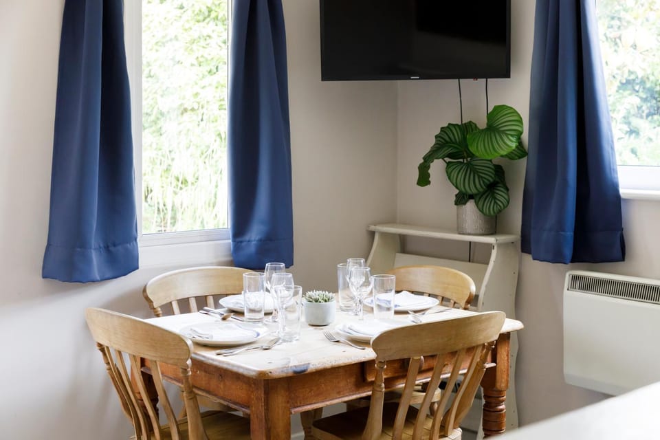 The Annex, Truffles, West Wittering Apartment in West Wittering