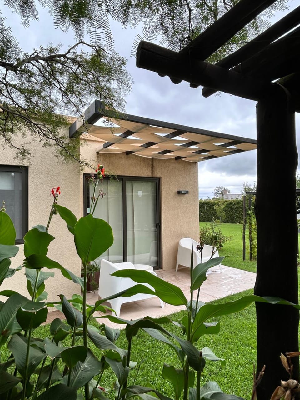 Off site, Garden