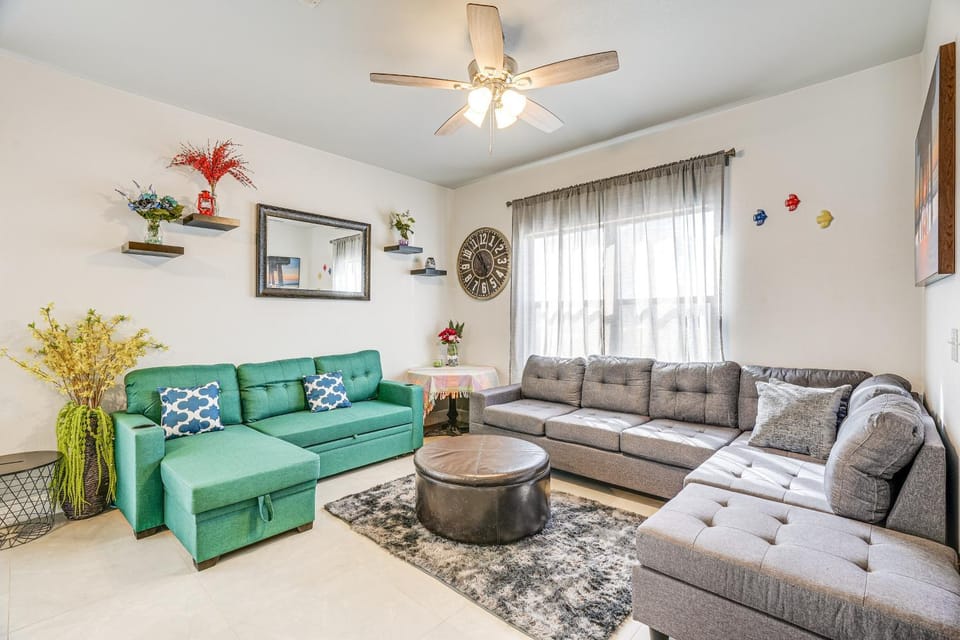Family Home w/ Community Perks in Peoria House in Glendale
