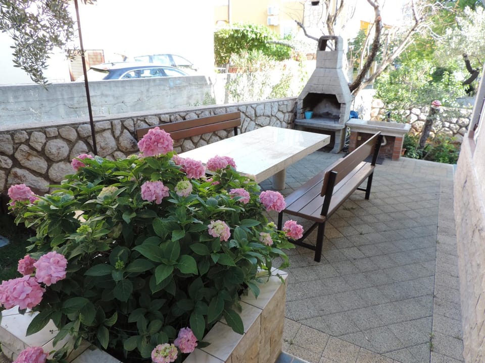 Patio, Seating area, Garden view