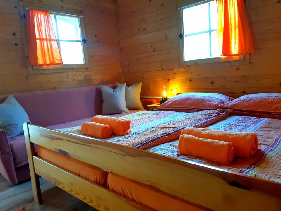 Bed, Photo of the whole room