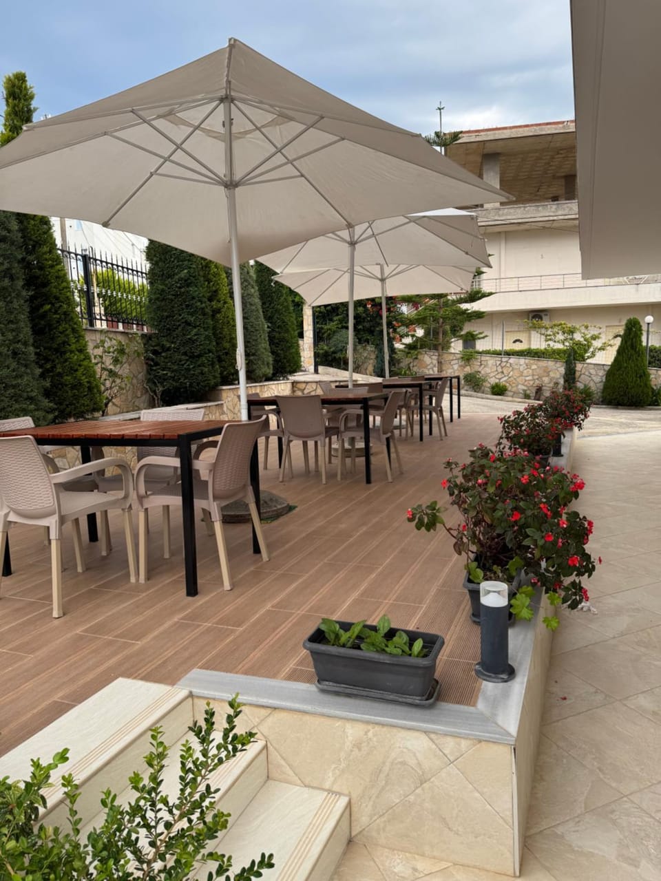 Vila Ervin Second Floor Apartment in Ksamil