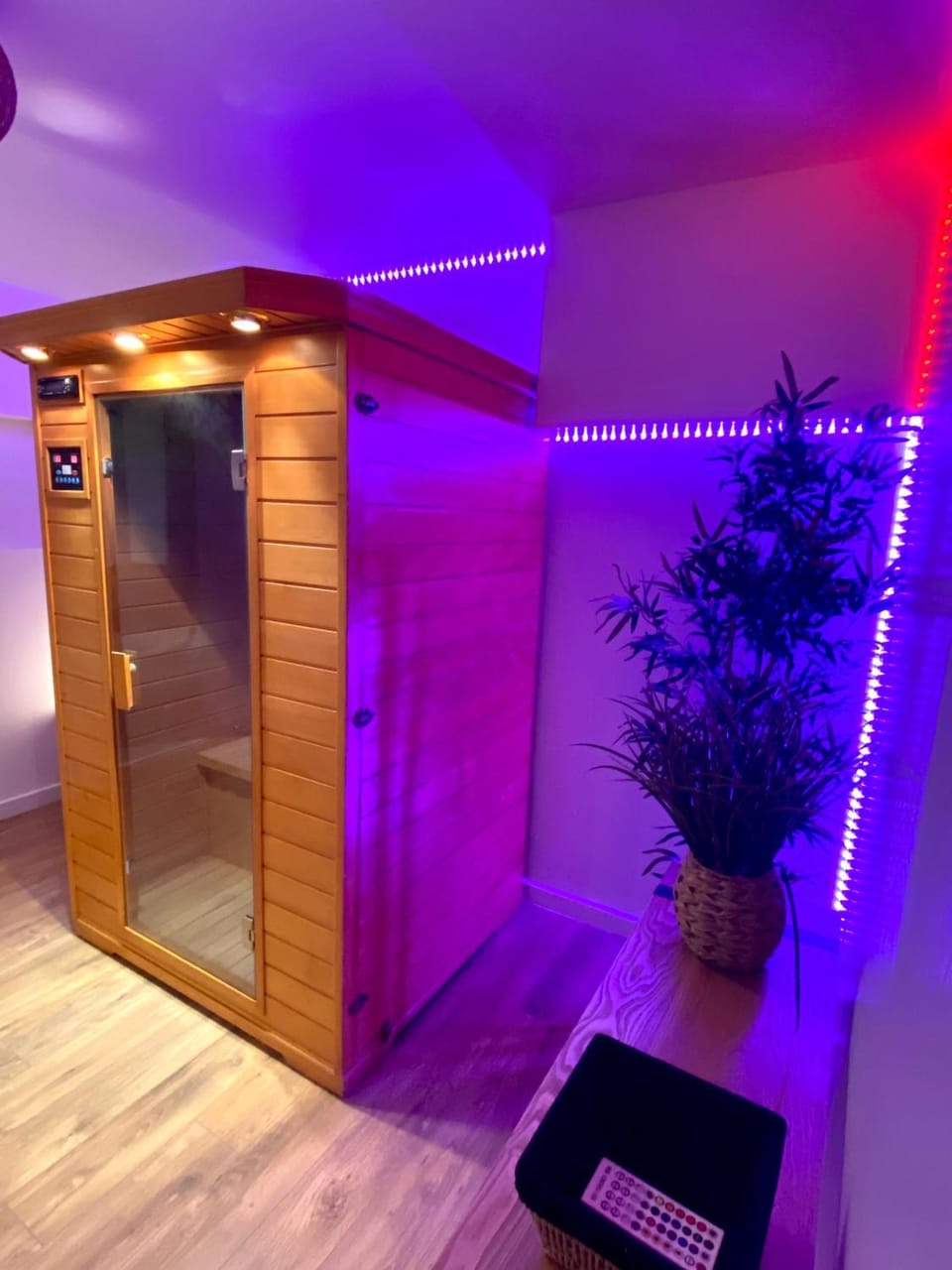 Sauna, Bathroom, Spa and wellness centre/facilities