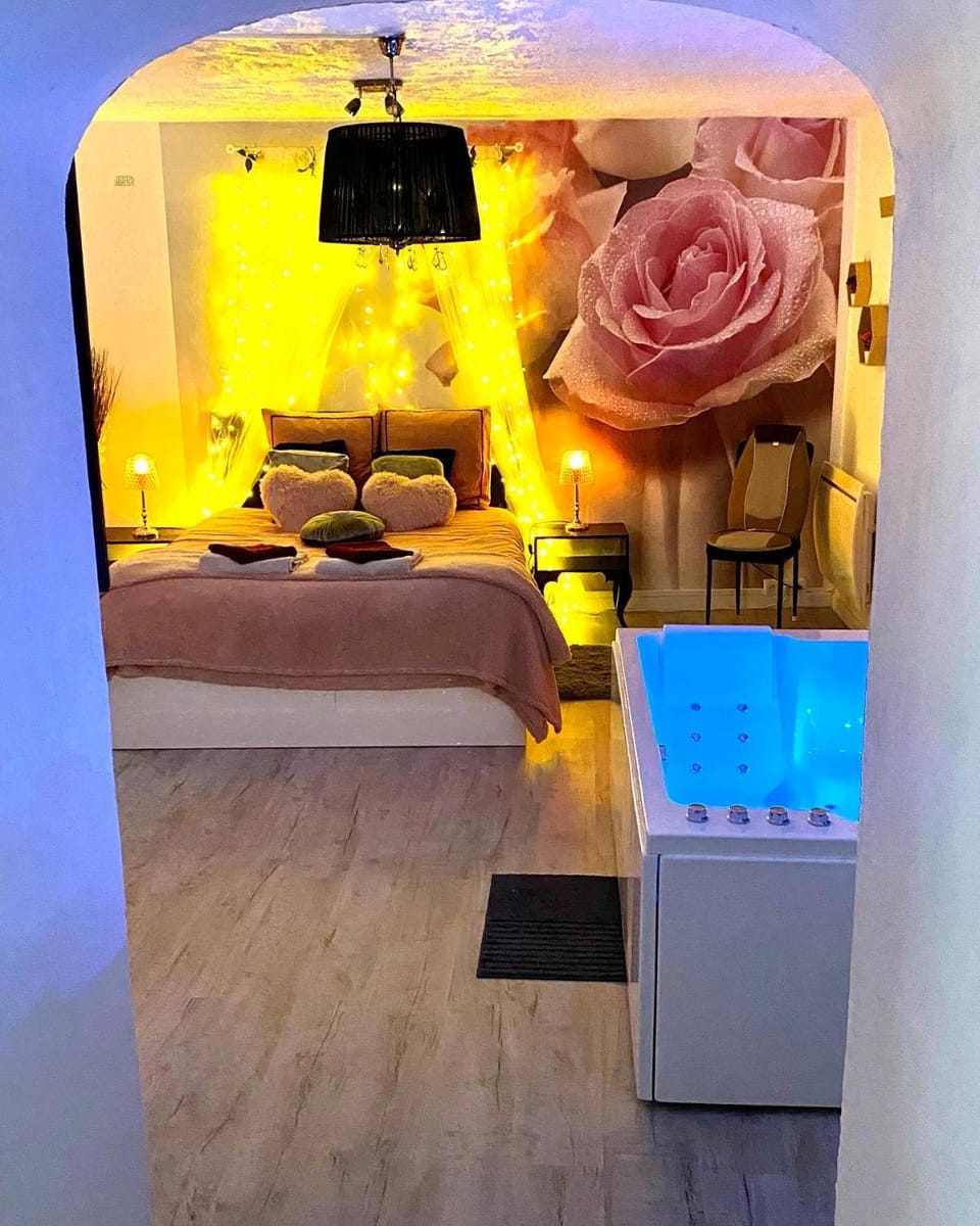 Bed, Bedroom, Bath