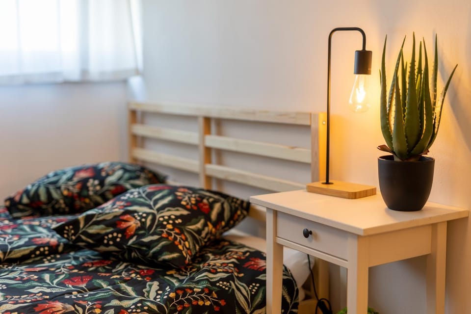 Bed, Photo of the whole room, Decorative detail, Bedroom