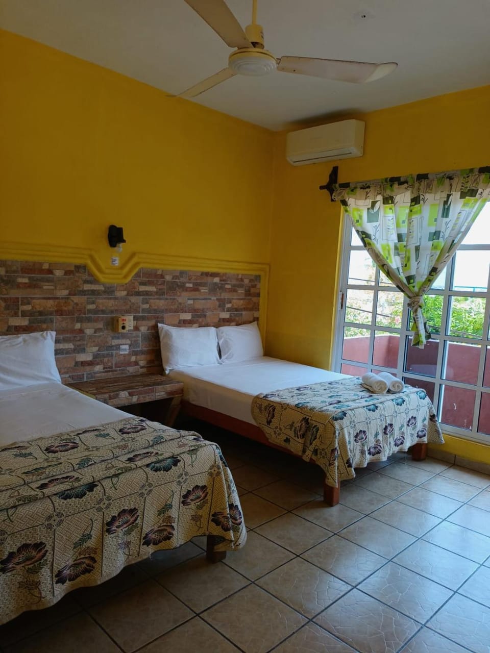 Photo of the whole room, Bedroom, Swimming pool