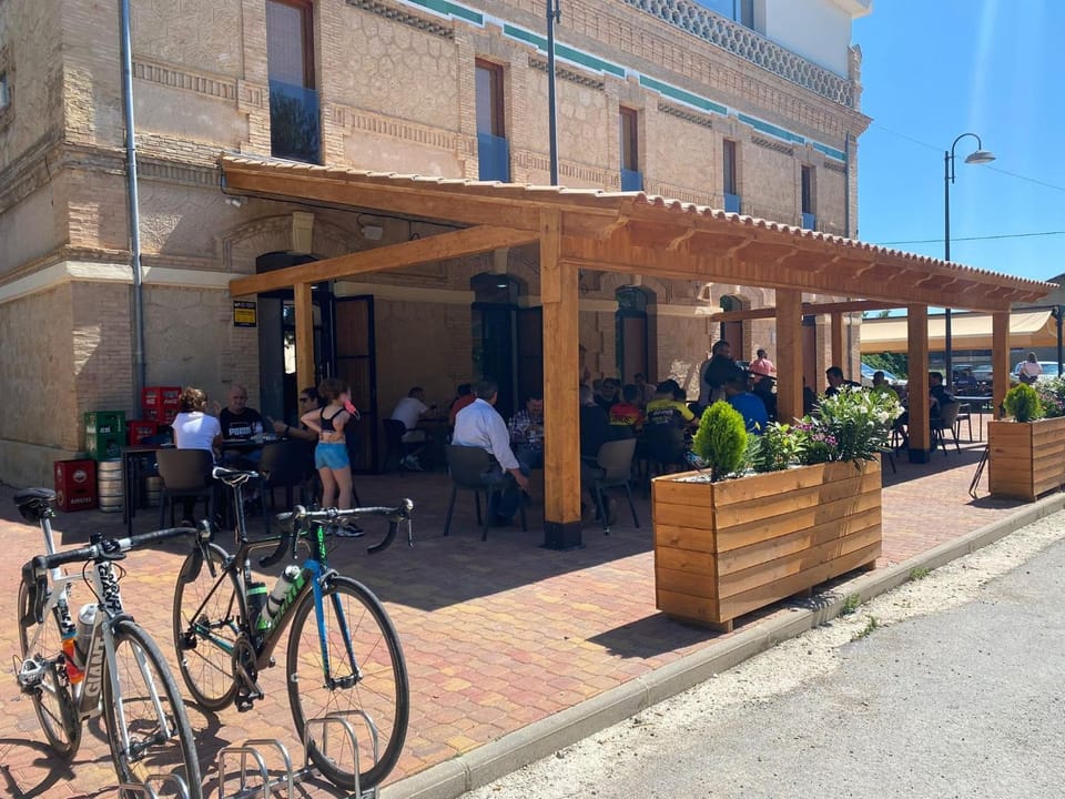 Patio, Facade/entrance, Cycling