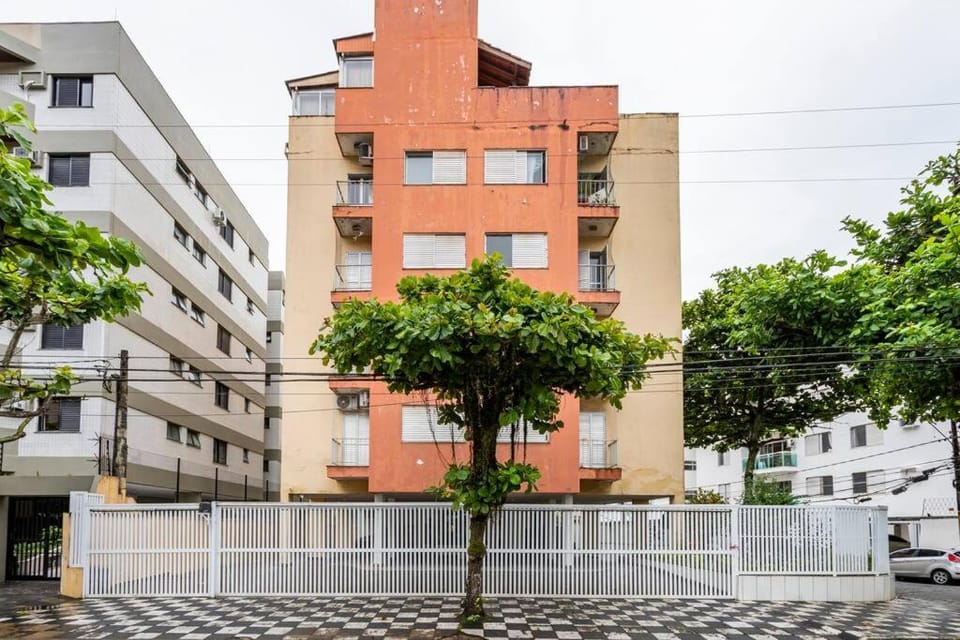 Apartamento encantador no Guarujá, praia da Enseada - Apenas 600m da praia ! Apartment in State of São Paulo