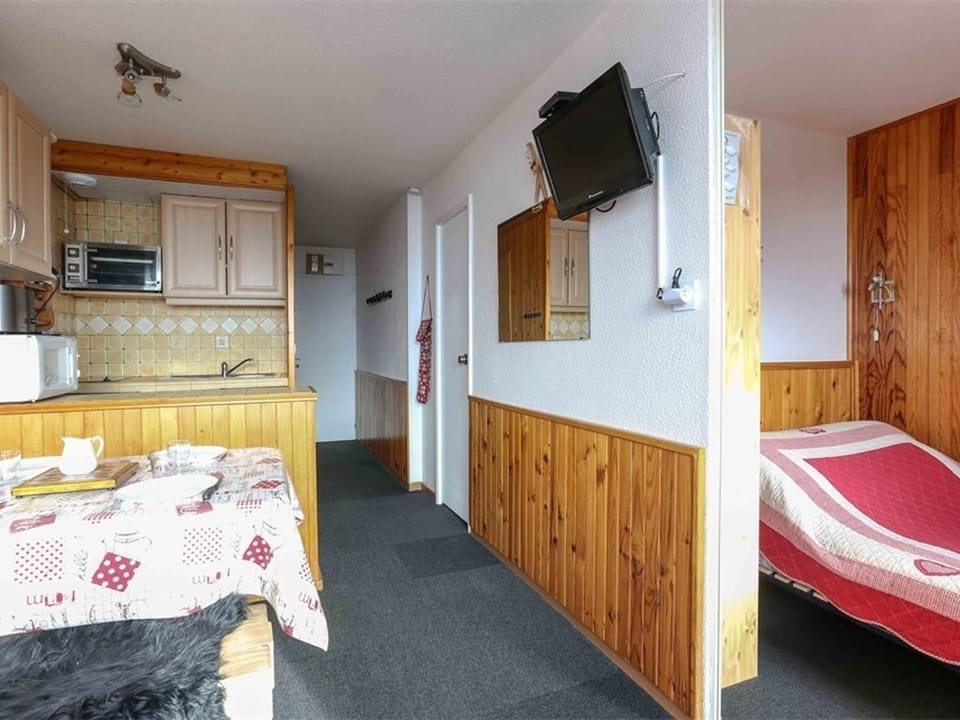 Appartement cosy à Val Thorens - 4 pers, 26 m², balcon Sud, skis aux pieds - FR-1-637-33 Apartment in Les Allues