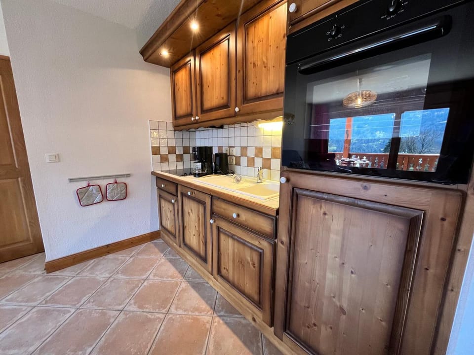 Appartement T2 lumineux avec terrasse et Wifi - FR-1-624-88 Apartment in Morillon
