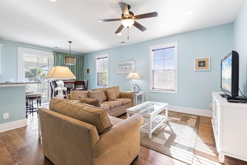 Madiera Magic House in Briarcliffe Acres